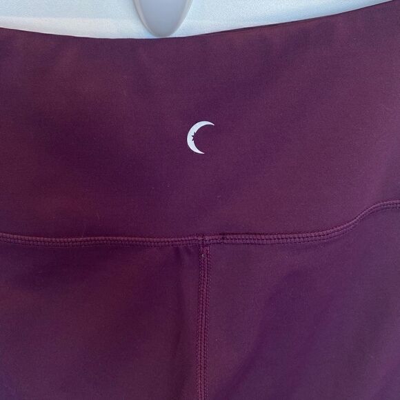 Zyia Active Plum Logo High Rise Compressive Cropped Leggings - Picture 5 of 7